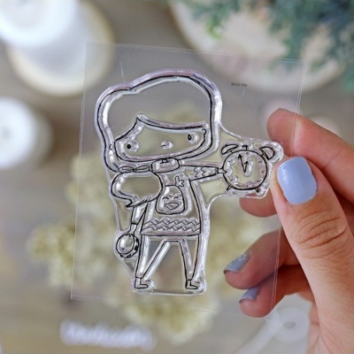 Selo transparente com desenho de personagem a segurar relógio