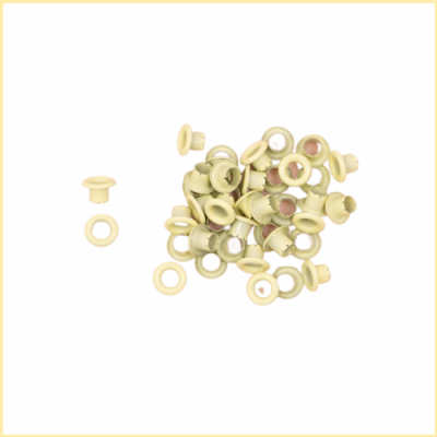 Iluís de metal pintados de bege com anéis soltos