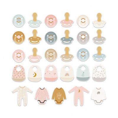 Produtos para bebé: chuchas, babetes e bodies em cores pastel com padrões delicados