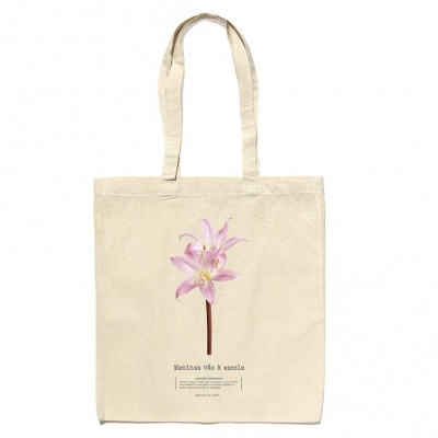 Saco de tecido crú com estampa de flor cor-de-rosa e texto