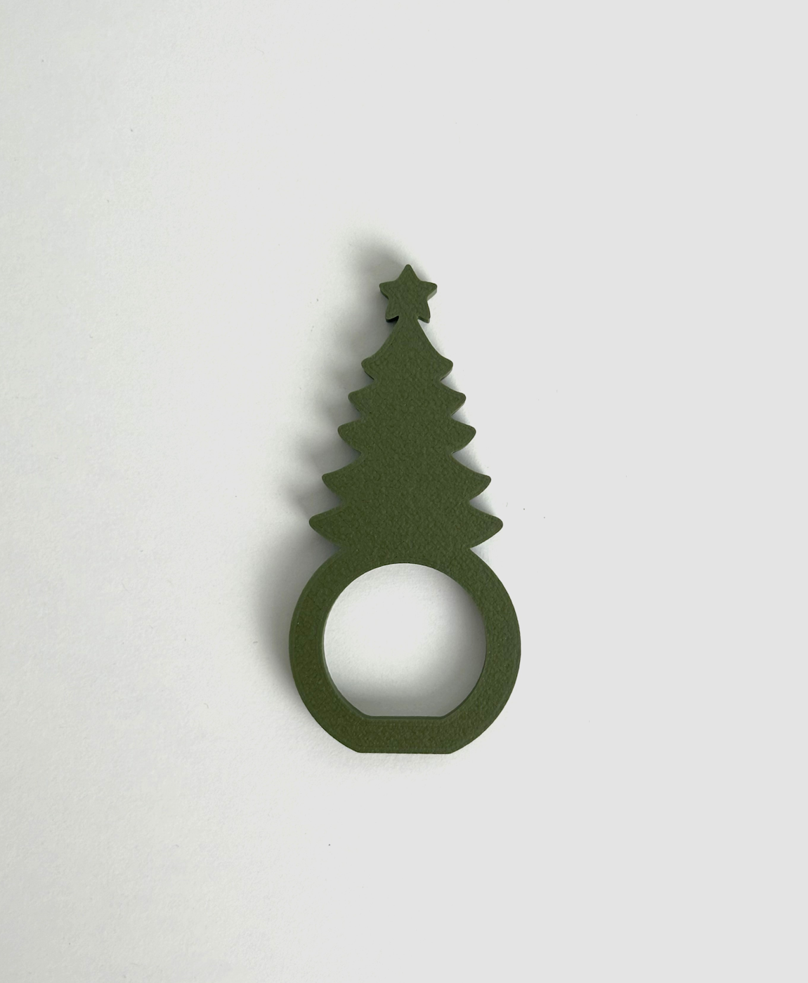 Anilha de guardanapo verde em forma de árvore de Natal