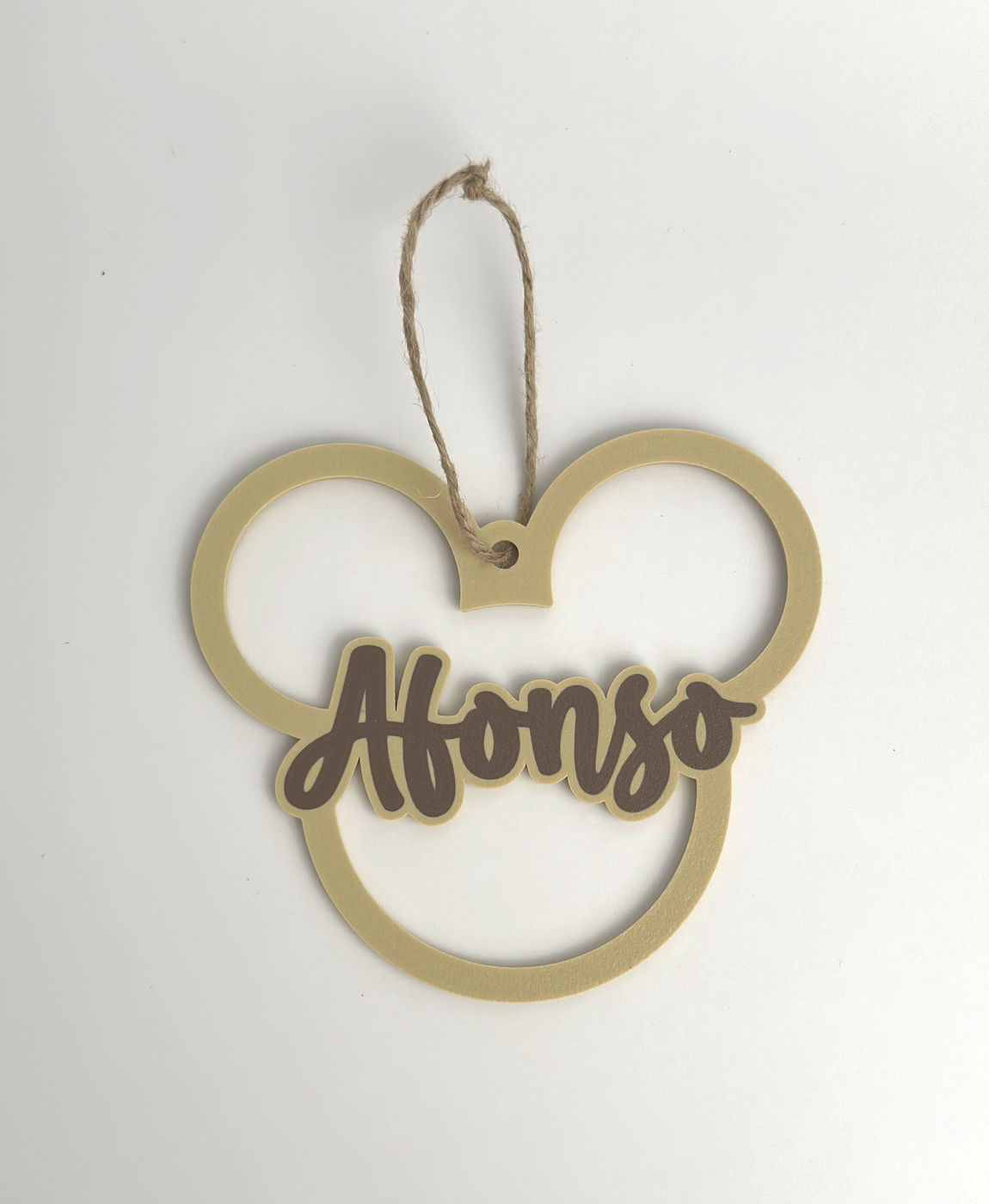 Pendurar decorativo em forma de cabeça de rato bege com nome Afonso castanho