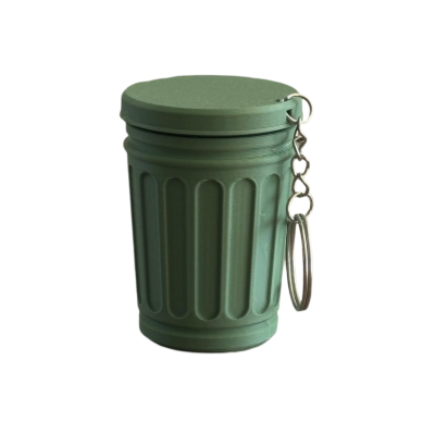 Chaveiro em forma de mini caixote do lixo verde