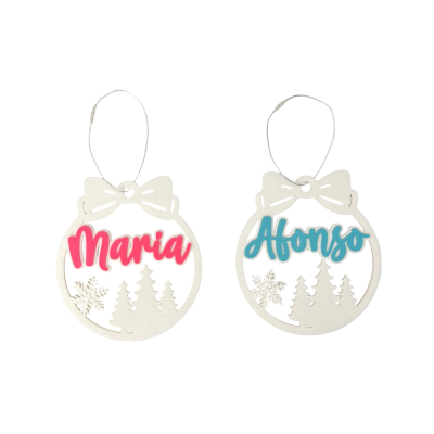 Dois enfeites de Natal personalizados com os nomes Maria e Afonso