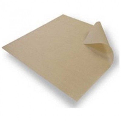 Papel vegetal bege claro com uma ponta envergada