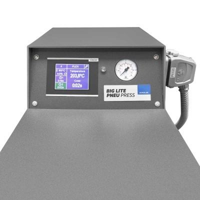 Máquina industrial cinzenta com ecrã digital e manómetro