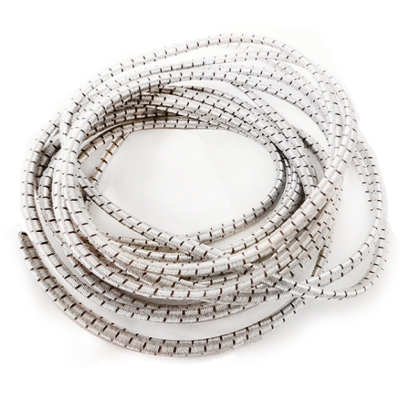 Corda elástica branca com riscas pretas enrolada em espiral