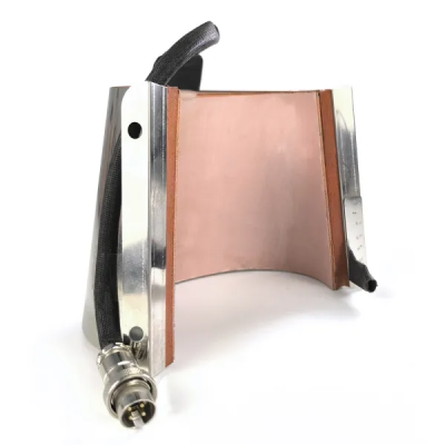 Resistência elétrica flexível com bandas metálicas e cabo preto