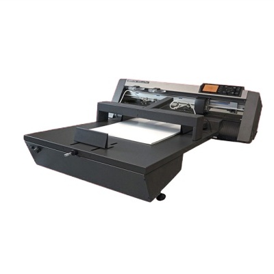 Impressora plana preta para sublimação com painel digital e superfície de impressão