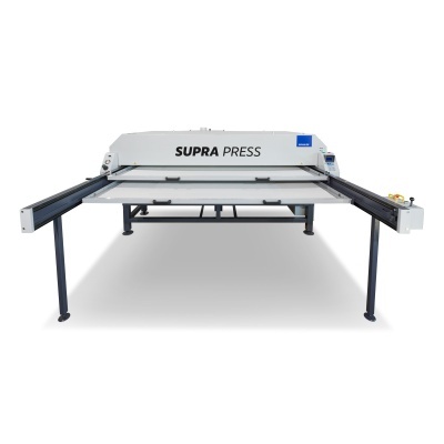 Máquina industrial branca SUPRA PRESS com estrutura metálica cinzenta escura