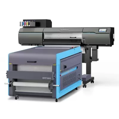 Impressora industrial Roland cinzenta e azul com cartuchos de tinta e painel digital