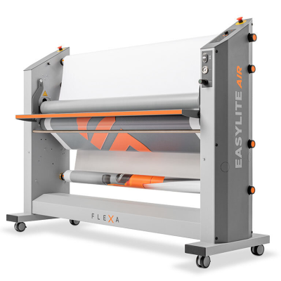 Máquina de envernizamento cinza e laranja com texto EASYLITE AIR e FLEXA