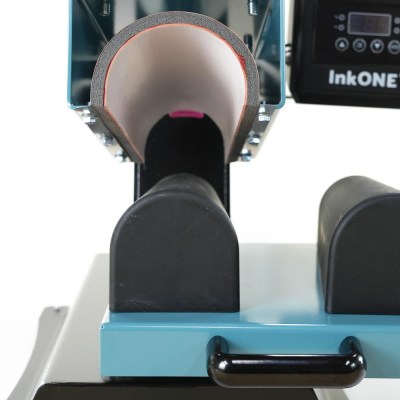 Máquina de impressão com suporte cilíndrico e comandos digitais