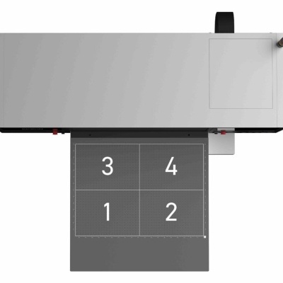 Impressora industrial cinza prateada vista de cima com bandeja numerada