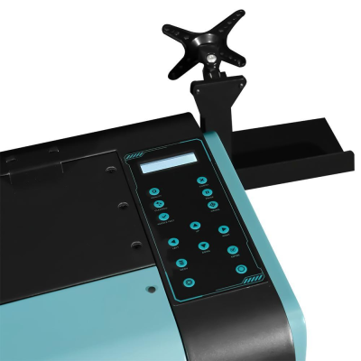 Máquina de impressão preta e azul com painel de controlo digital e botões azuis