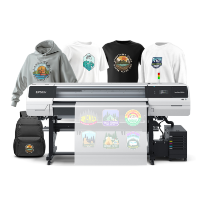 Impressora Epson com saco aos lados e roupas estampadas à frente