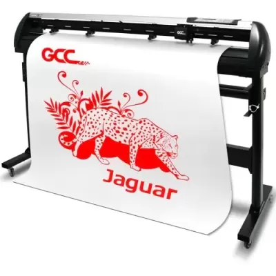 Impressora de grande formato a imprimir imagem de um jaguar vermelho