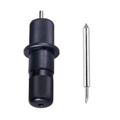 Dispositivo preto com pino metálico e peça metálica cilíndrica prateada com ponta afiada