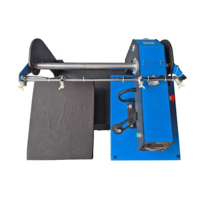 Máquina industrial azul e preta com estrutura metálica e manivela