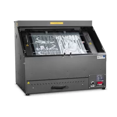 Impressora digital de mesa cinza com visor transparente e painel de controlo