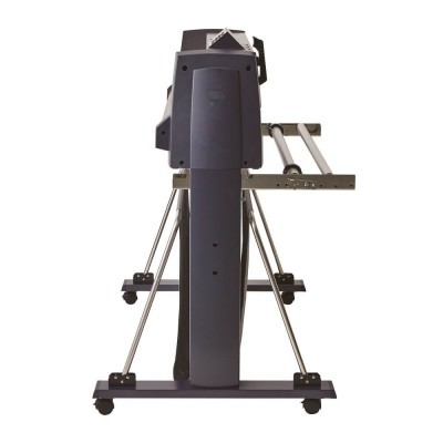 Impressora de grande formato cinza escuro com suportes metálicos e rodas