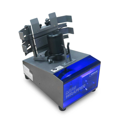 Máquina automática para embrulhar canecas cinza com detalhes azuis