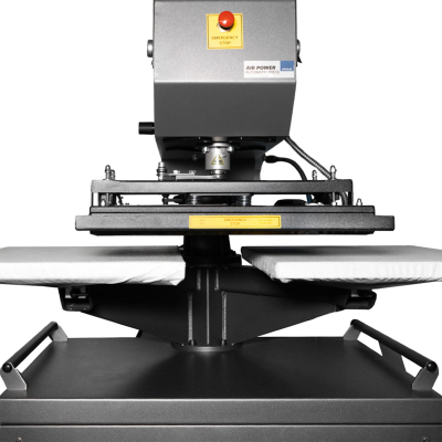 Máquina de prensa térmica cinzenta e preta com placas brancas e botões vermelhos