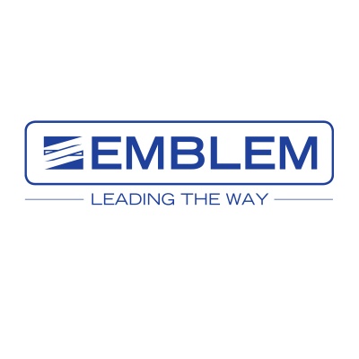 Logótipo azul EMBLEM com símbolo e slogan 'LEADING THE WAY' em fundo branco