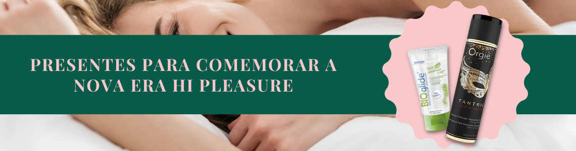 Promoção de produtos hi pleasure com texto e imagens de produtos perto de casal deitado