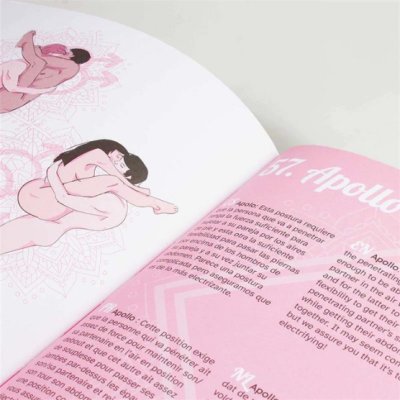 Página de livro com ilustrações e texto em fundo rosa