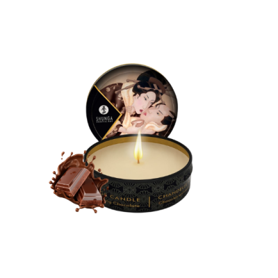 Vela perfumada de chocolate em embalagem preta com arte oriental