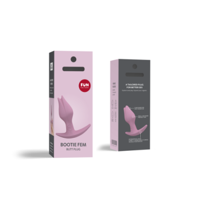Embalagem do plug anal BOOTIE FEM cor rosa com texto e imagem do produto