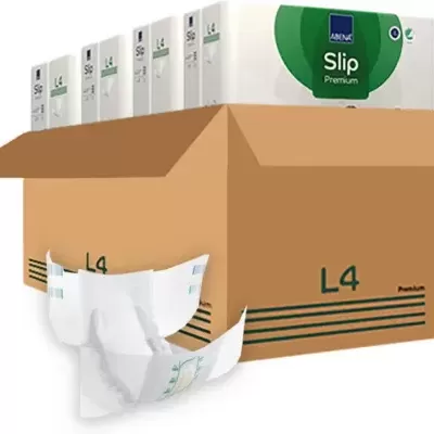 Caixa aberta com embalagens de fraldas ABC Skins Slip Premium e uma fralda exposta