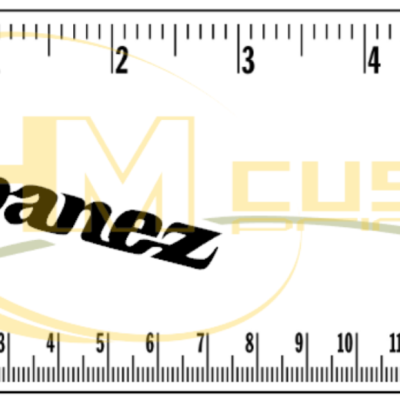 Régua transparente Ibanez com logotipo CUSTOM K-Series no fundo