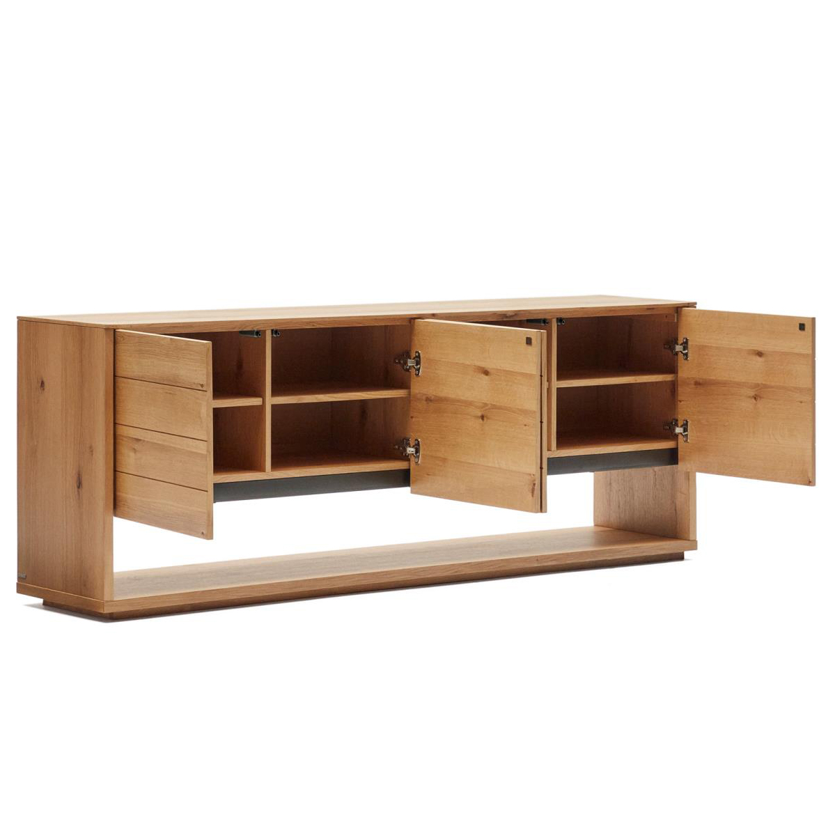 Aparador Alguam, madeira carvalho, 200x73 Aparador em madeira clara com portas abertas e prateleiras internas