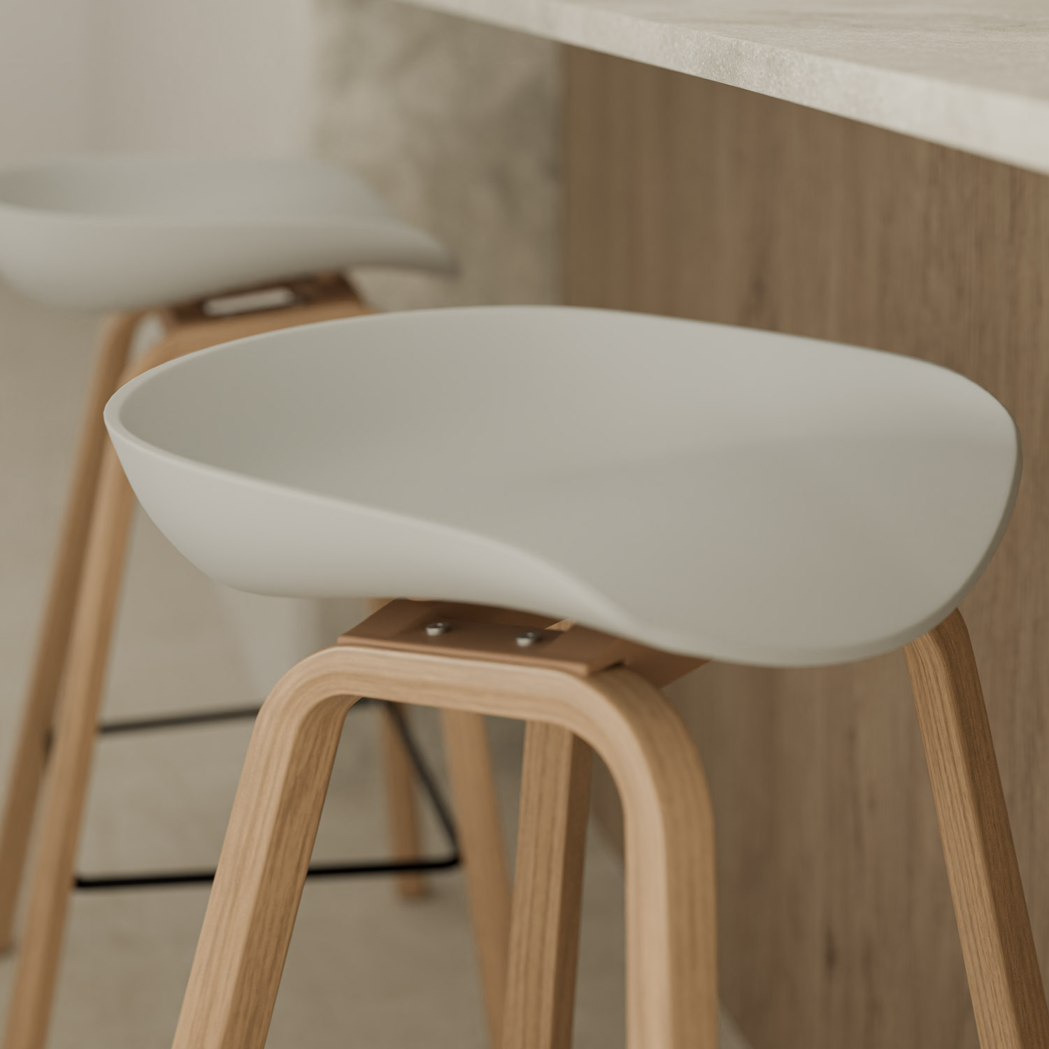 Banco alto Ronie, plástico/madeira, 76cm Banco alto com assento branco e estrutura de madeira clara