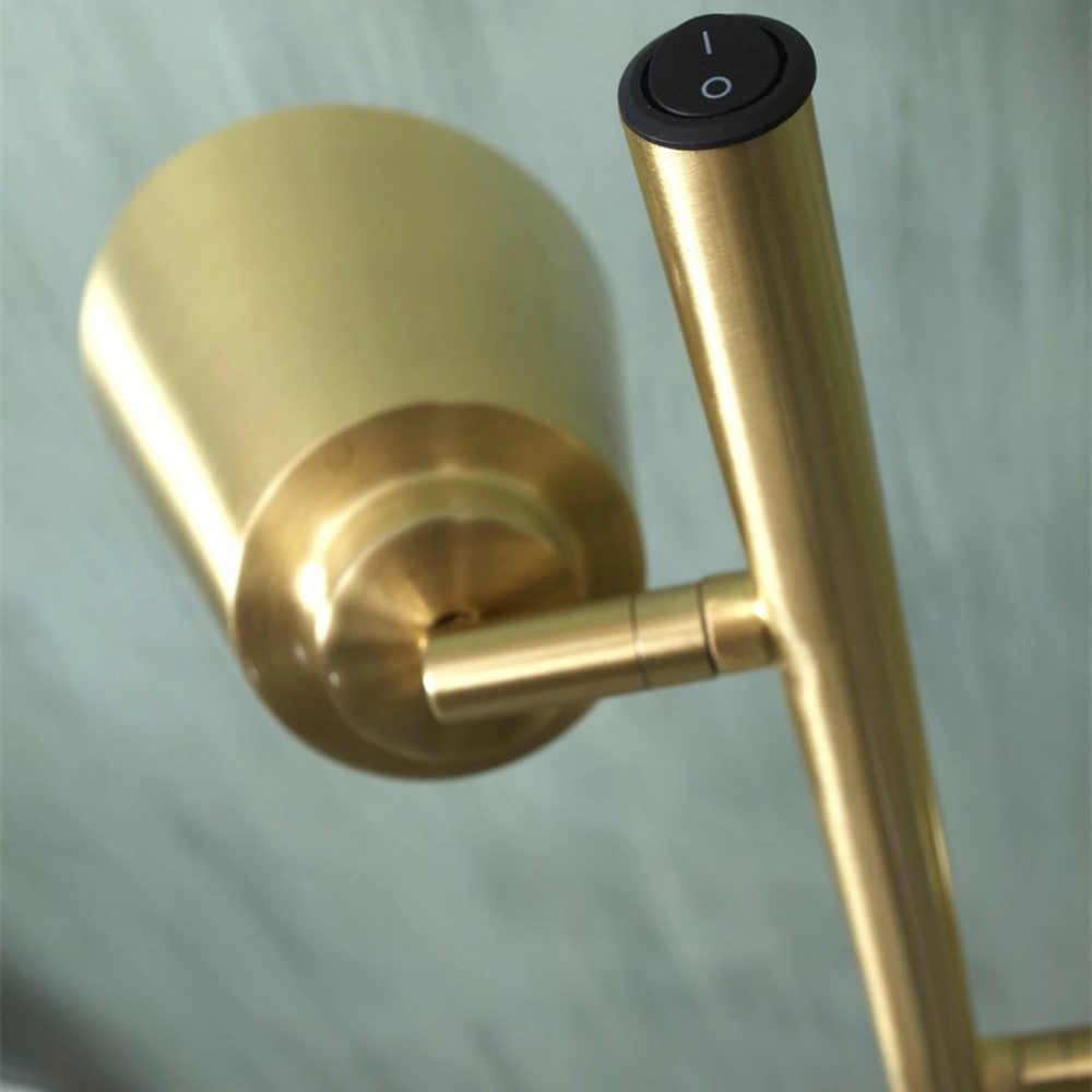 Candeeiro de Pé em Metal com Dois Focos Giratórios Bremen Candeeiro de parede dourado com botão de ligar/desligar preto