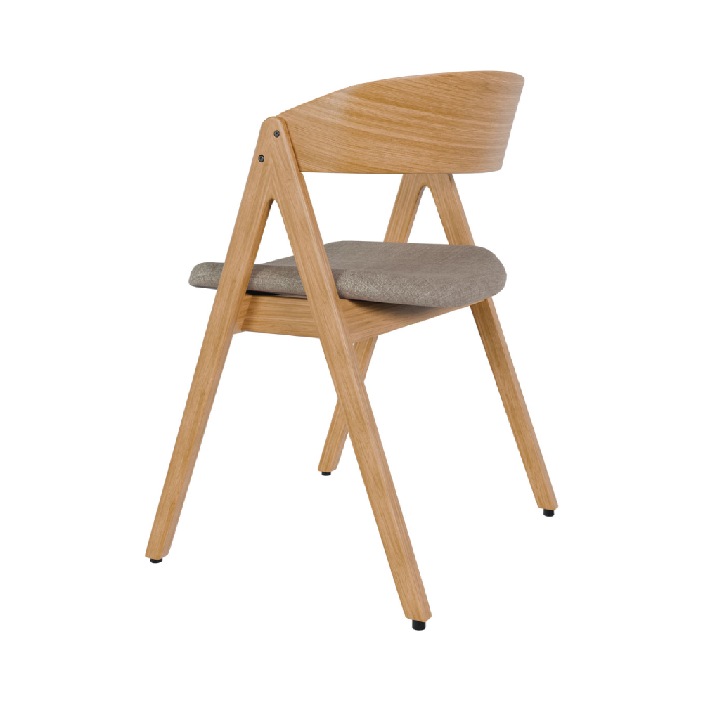 Cadeira estofada com braços em carvalho Rina Cadeira de madeira clara com assento cinzento estofado