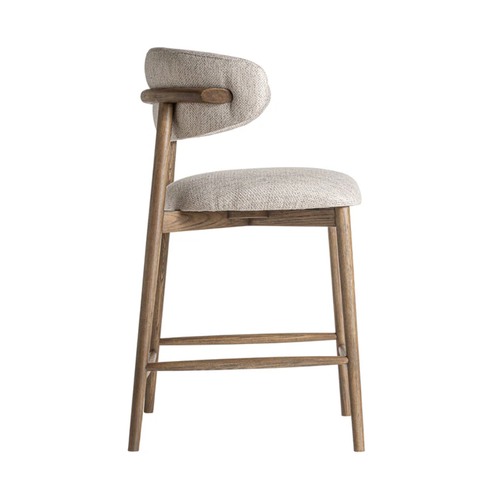Cadeira alta estofada bege madeira de freixo Laires 68cm Cadeira alta de madeira castanho claro com assento e encosto estofados cinza claro