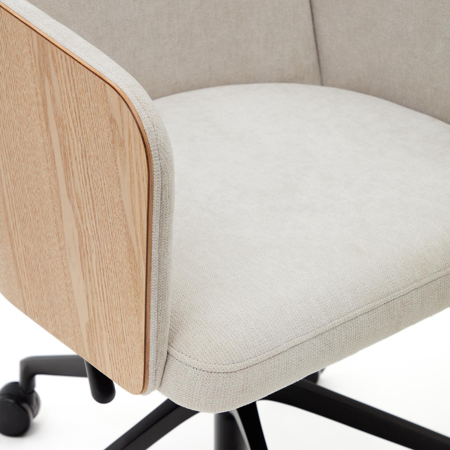 Cadeira de escritório Madan, estofada, natural Cadeira de escritório com tecido bege, madeira clara e base preta com rodas