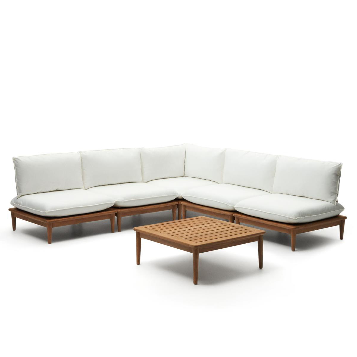 Conjunto Porto Rico, sofá 4 lugares, mesa, madeira teca Conjunto de sofá de canto em madeira com almofadas brancas e mesa baixa quadrada