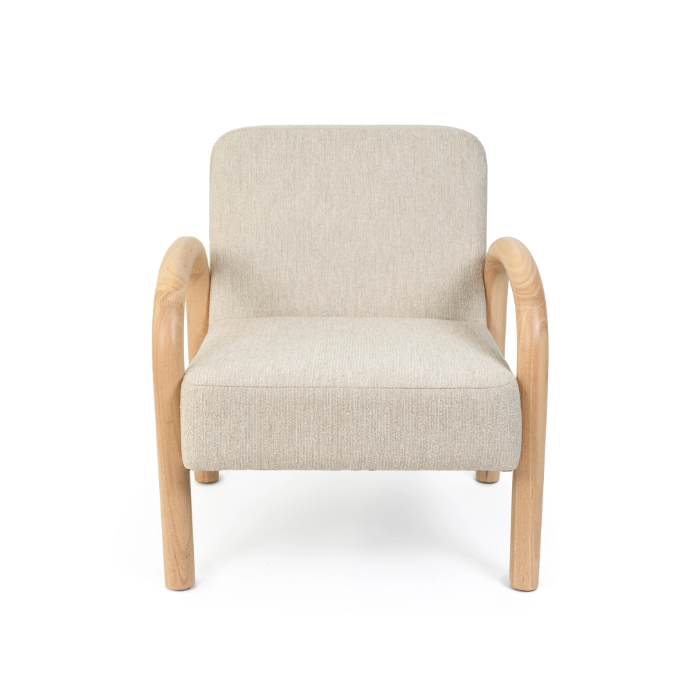 Cadeirão com braços madeira estofado Dorothy Cadeira bege com braços de madeira