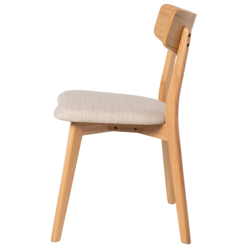 Cadeira estofada bege em carvalho Keira Cadeira de madeira clara com assento estofado bege vista lateral