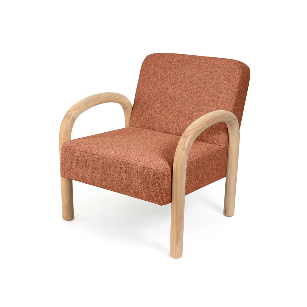 Cadeirão com braços madeira estofado Dorothy Cadeira de descanso com tecido laranja e estrutura de madeira clara