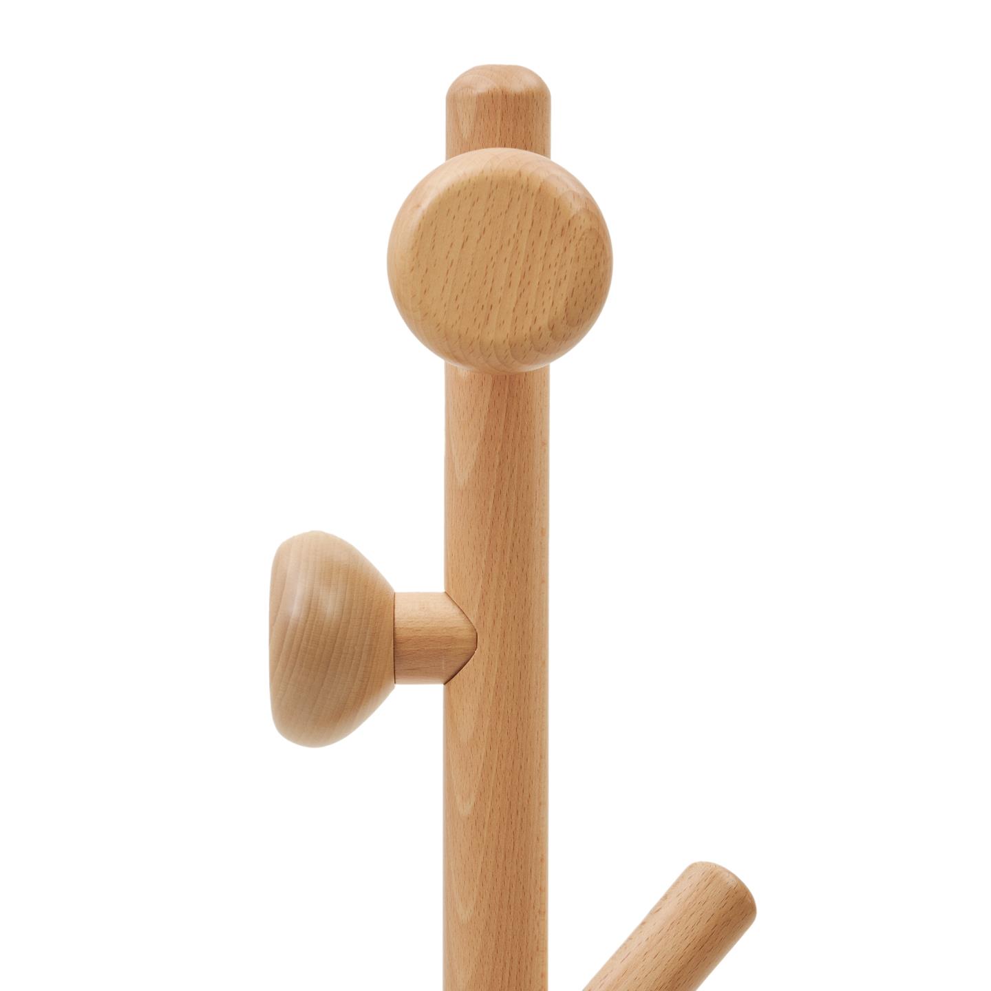 Cabide de pé Nadie, madeira faia, 170cm Cabide de madeira clara com três ganchos arredondados