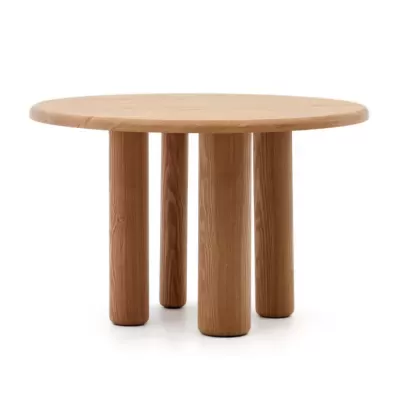 Mesa redonda de madeira clara com quatro pernas cilíndricas