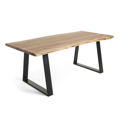 Mesa de madeira com pernas metálicas pretas