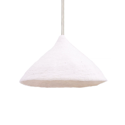 Candeeiro de teto cónico branco em tecido texturizado suspenso