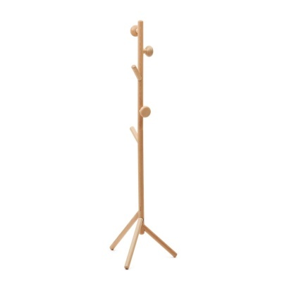 Cabide de pé de madeira com ganchos esféricos e base tripé