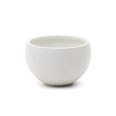 Vaso branco redondo de cerâmica com acabamento liso